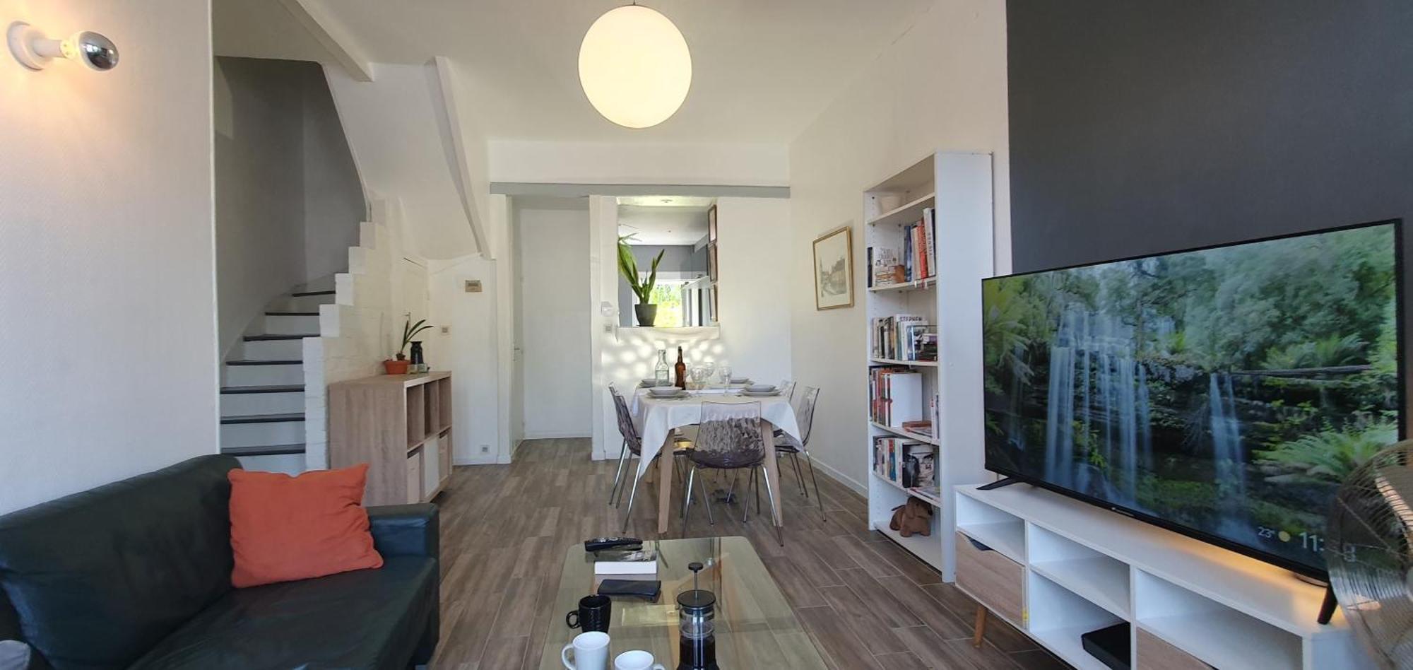 Maison Calme Terrasse Et Jardin Vue Foret Hébergement de vacances Amiens